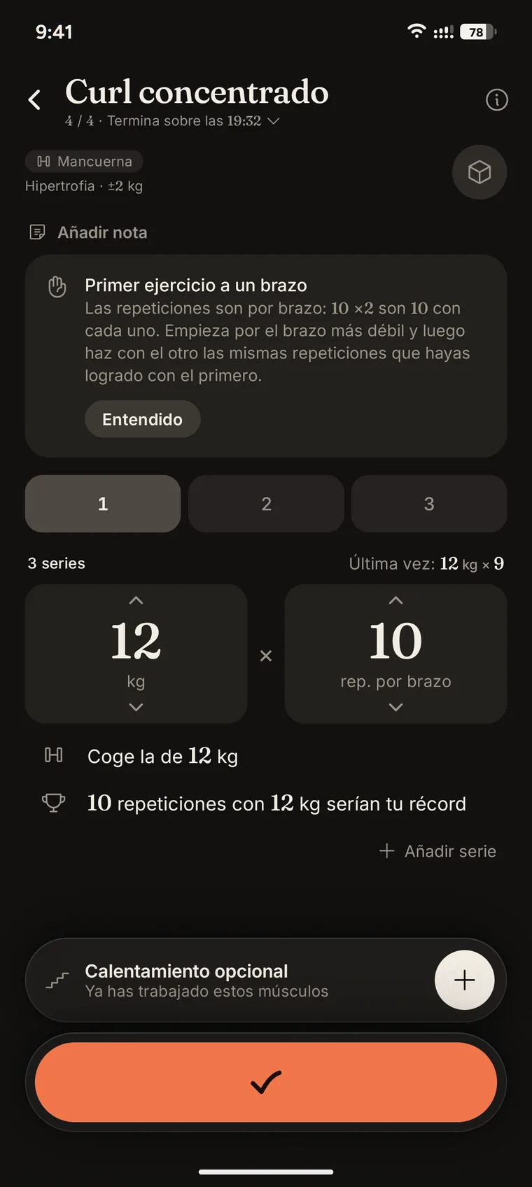 Un consejo de Iro sobre el lado más débil en un curl concentrado.